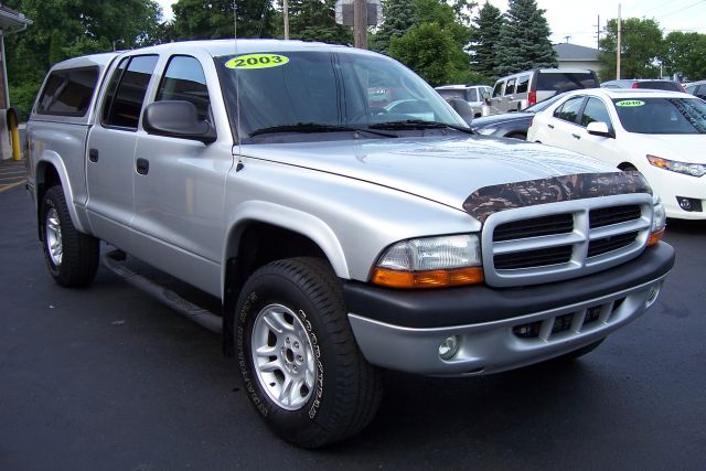 Dodge Dakota 2003 photo 2