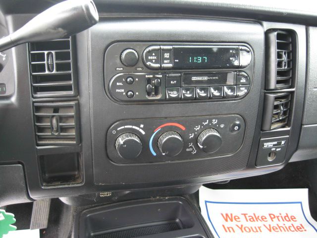 Dodge Dakota 2003 photo 3