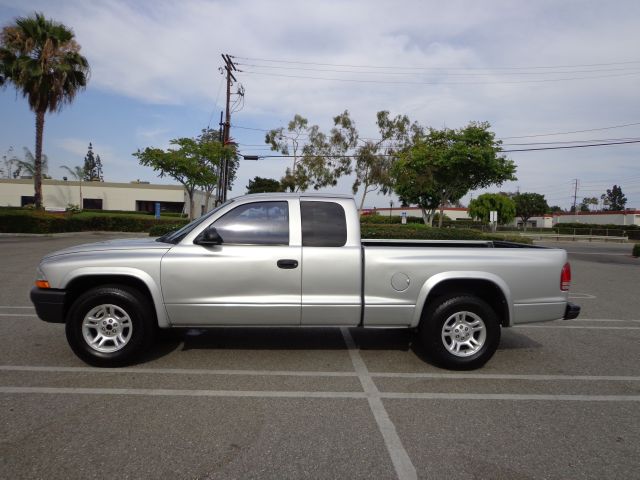 Dodge Dakota Premier 4x4 SUV Pickup Truck