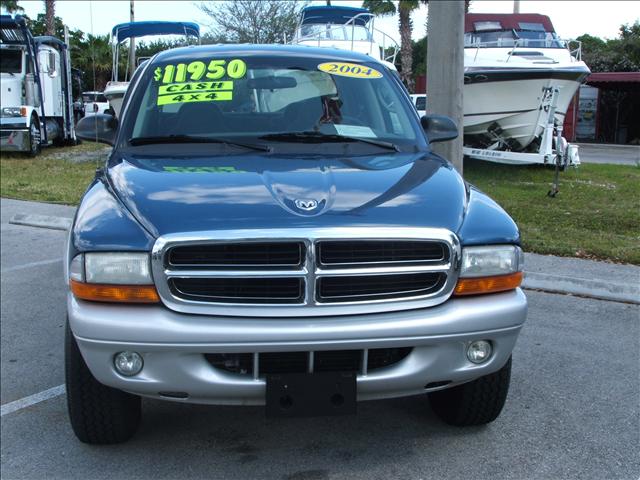 Dodge Dakota SLT Pickup