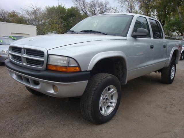 Dodge Dakota 2004 photo 2