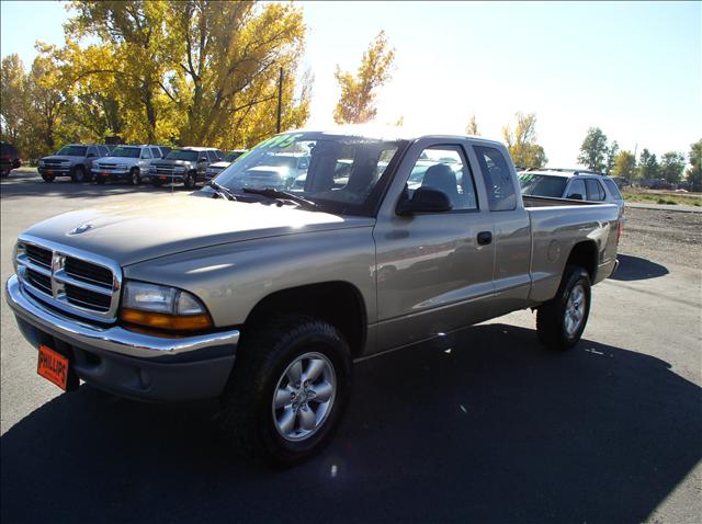 Dodge Dakota SLT Pickup