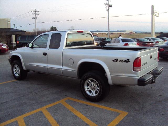 Dodge Dakota 2004 photo 3