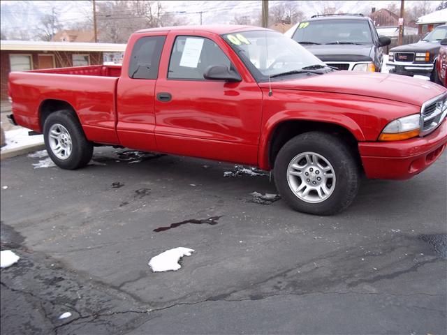 Dodge Dakota 2004 photo 2