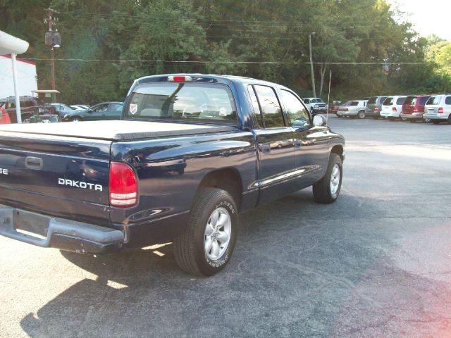 Dodge Dakota 2004 photo 2