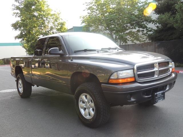 Dodge Dakota 2004 photo 1