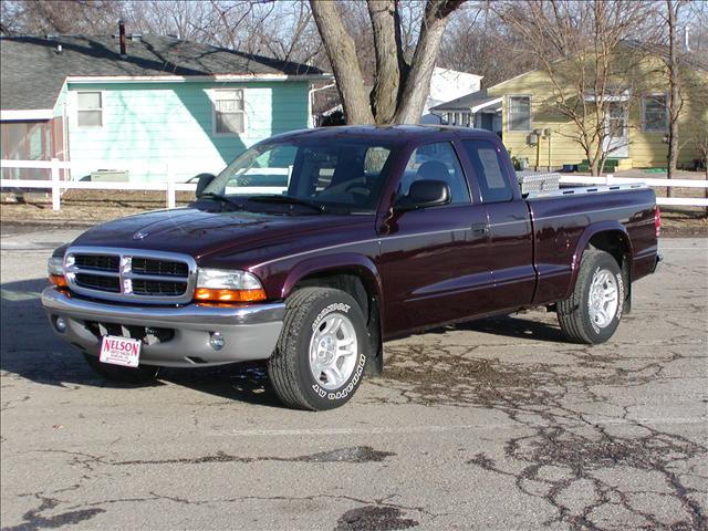 Dodge Dakota SLT Pickup