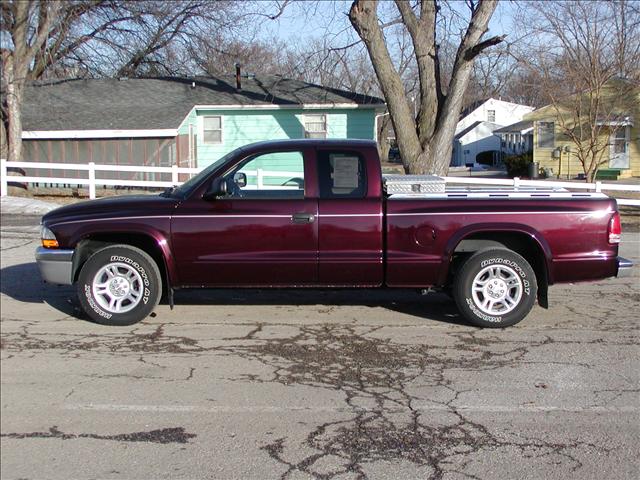 Dodge Dakota 2004 photo 2