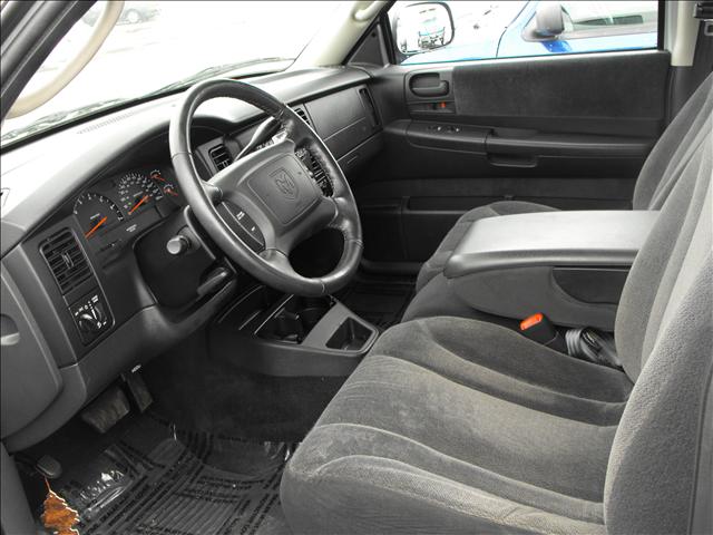 Dodge Dakota 2004 photo 2