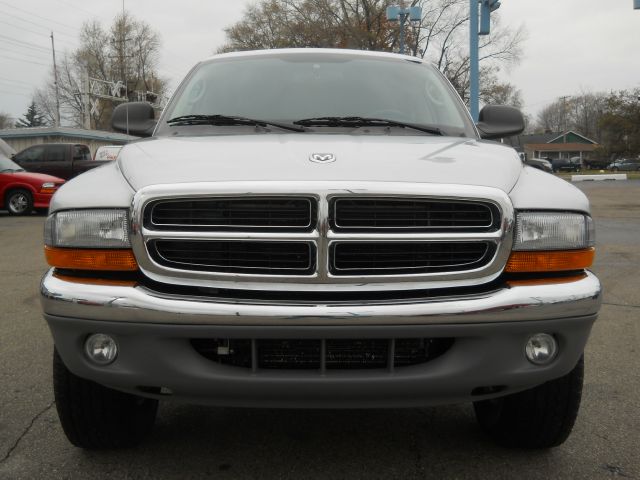 Dodge Dakota 2004 photo 2