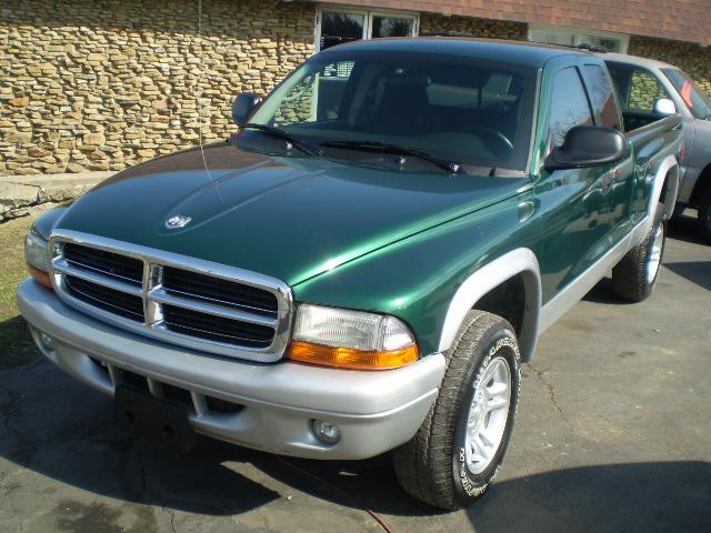 Dodge Dakota SLT Pickup