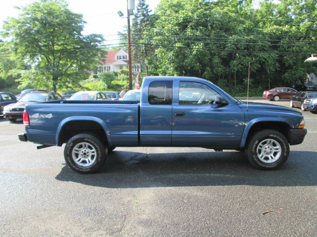 Dodge Dakota 2004 photo 2