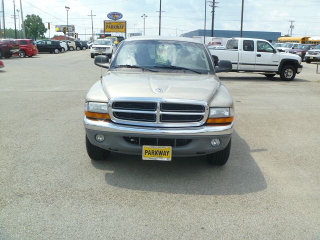 Dodge Dakota 2004 photo 2