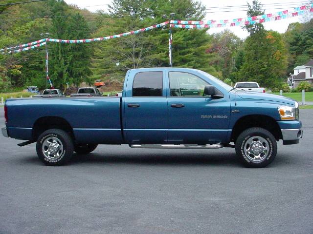 Dodge Dakota 2005 photo 2