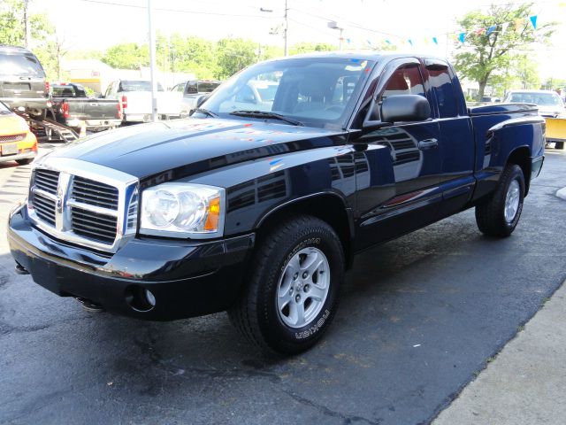 Dodge Dakota 2005 photo 2