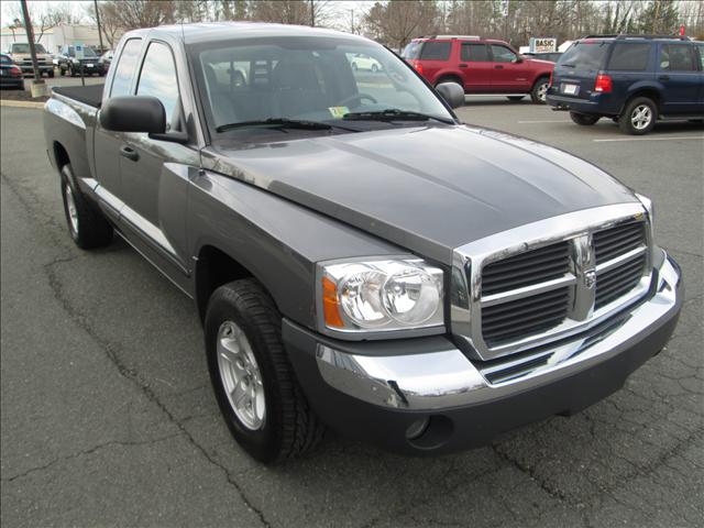 Dodge Dakota 2005 photo 2