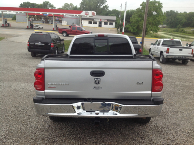 Dodge Dakota 2005 photo 2