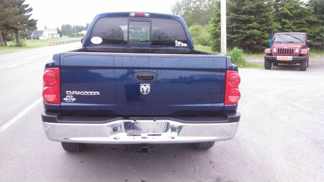 Dodge Dakota 2005 photo 2