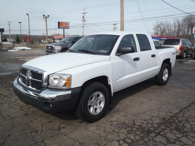 Dodge Dakota SLT Pickup