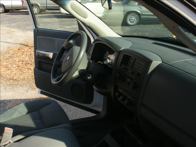 Dodge Dakota 2005 photo 2