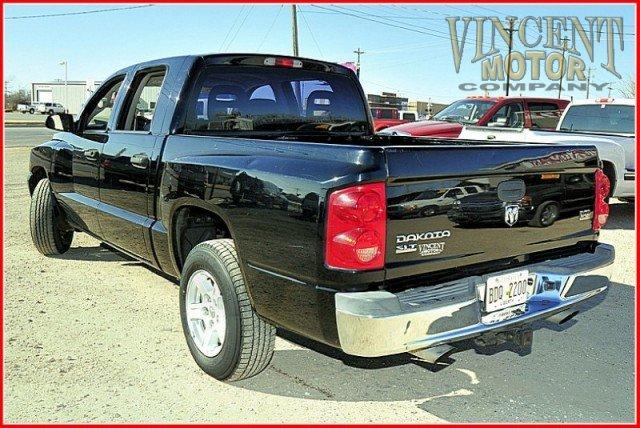 Dodge Dakota 2005 photo 2