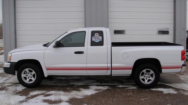 Dodge Dakota SLT Pickup