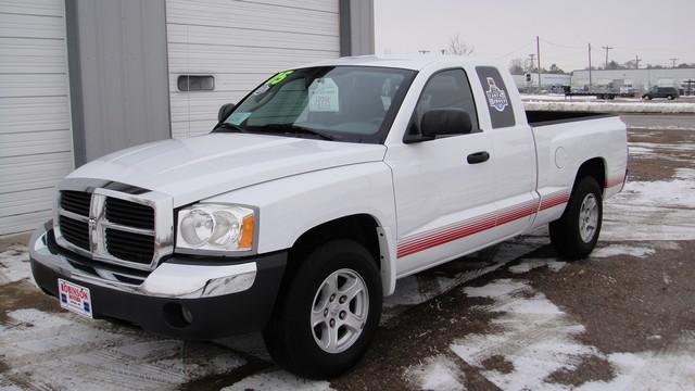 Dodge Dakota 2005 photo 1