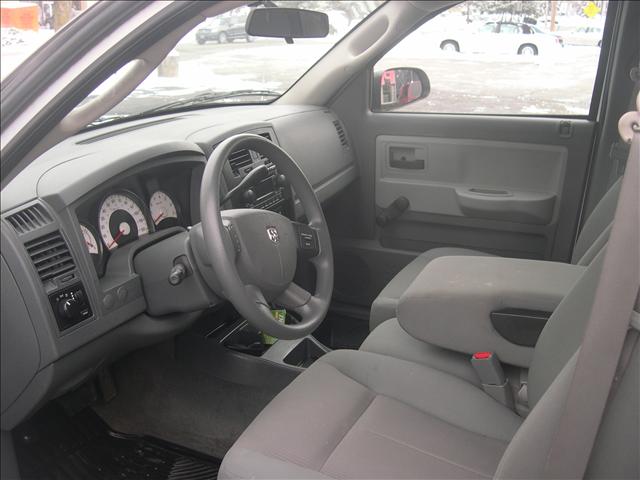 Dodge Dakota 2005 photo 2