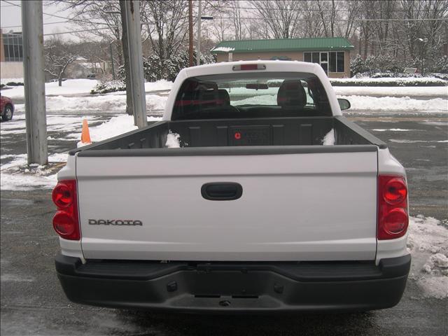 Dodge Dakota 2005 photo 3