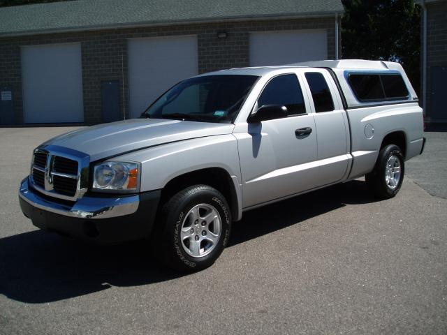 Dodge Dakota SLT Pickup