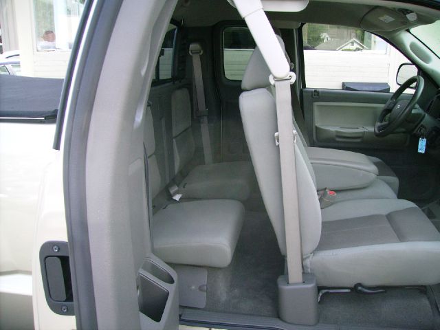 Dodge Dakota 2005 photo 2