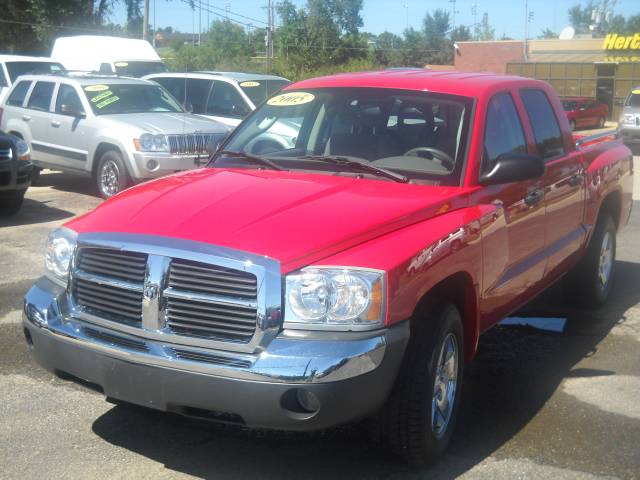 Dodge Dakota SLT Pickup