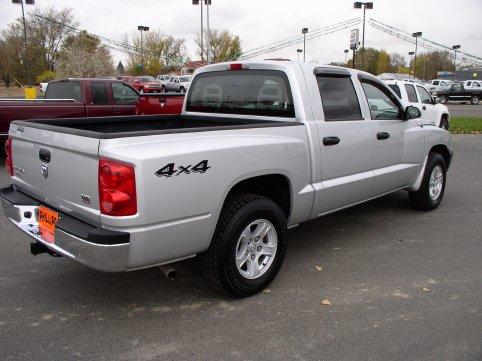 Dodge Dakota 2005 photo 2