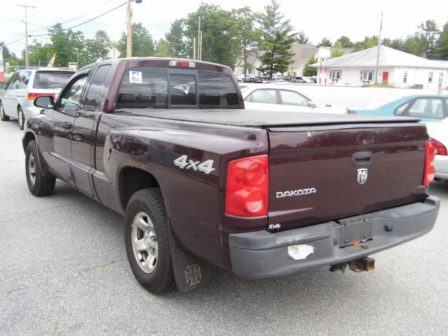 Dodge Dakota 2005 photo 2