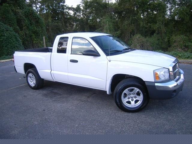 Dodge Dakota SLT Pickup