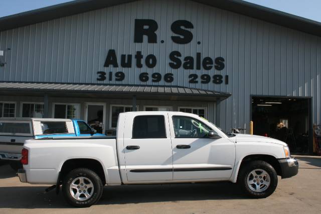 Dodge Dakota SLT Pickup