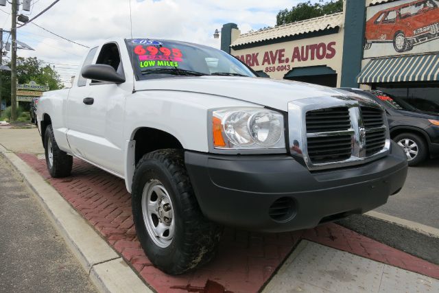 Dodge Dakota 2005 photo 3