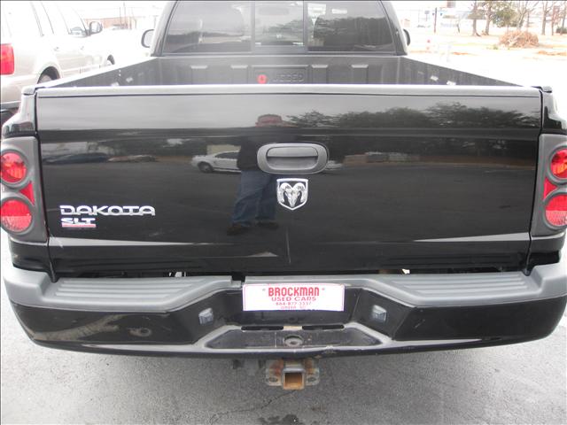 Dodge Dakota 2005 photo 2