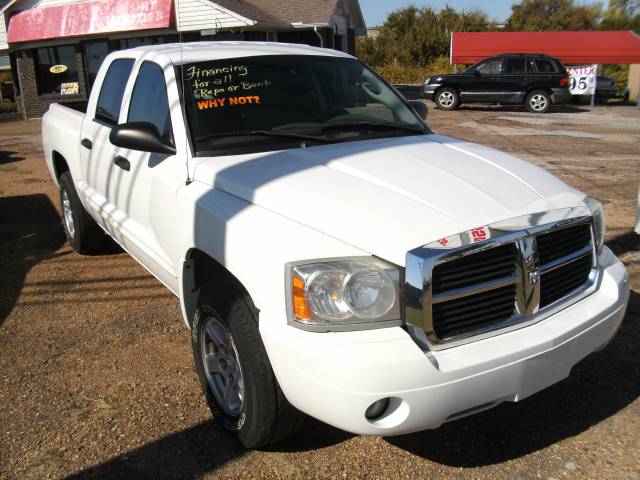 Dodge Dakota SLT Pickup