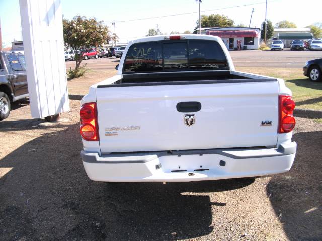 Dodge Dakota 2005 photo 2