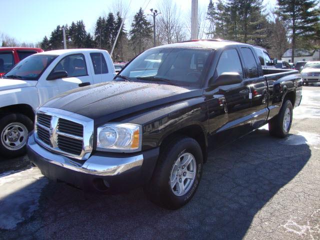 Dodge Dakota SLT Pickup