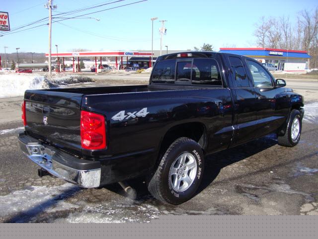 Dodge Dakota 2005 photo 2