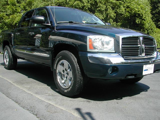 Dodge Dakota 2005 photo 2