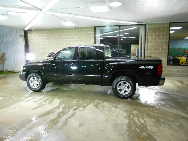 Dodge Dakota 2005 photo 2