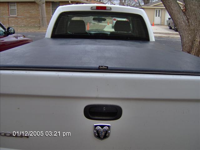 Dodge Dakota 2005 photo 2