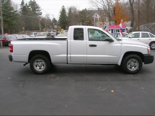 Dodge Dakota 2005 photo 2