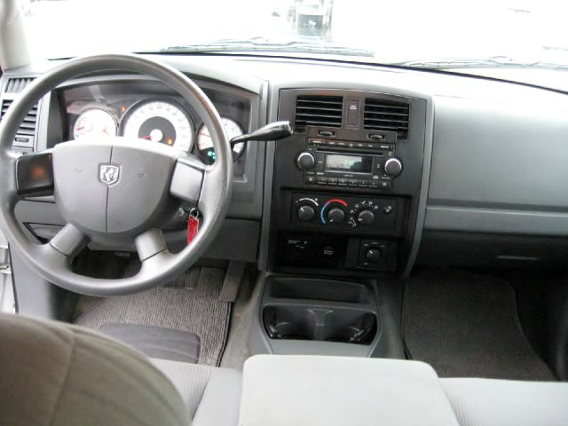 Dodge Dakota 2005 photo 1