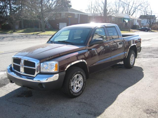 Dodge Dakota 2005 photo 2