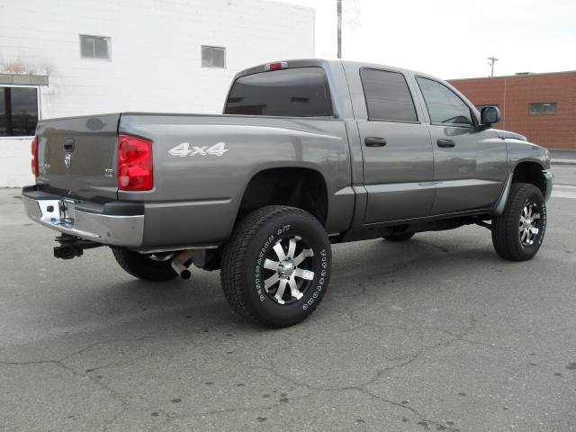 Dodge Dakota 2005 photo 2