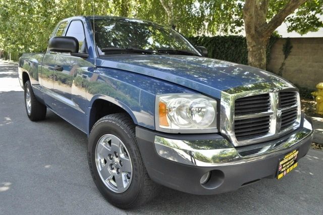 Dodge Dakota 2005 photo 1